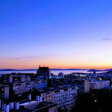 Altitudo Sea And View Terrace Comfortable And New Apartment